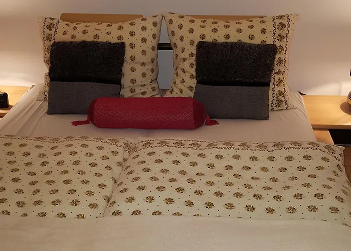 Bellacaro 3* لونه